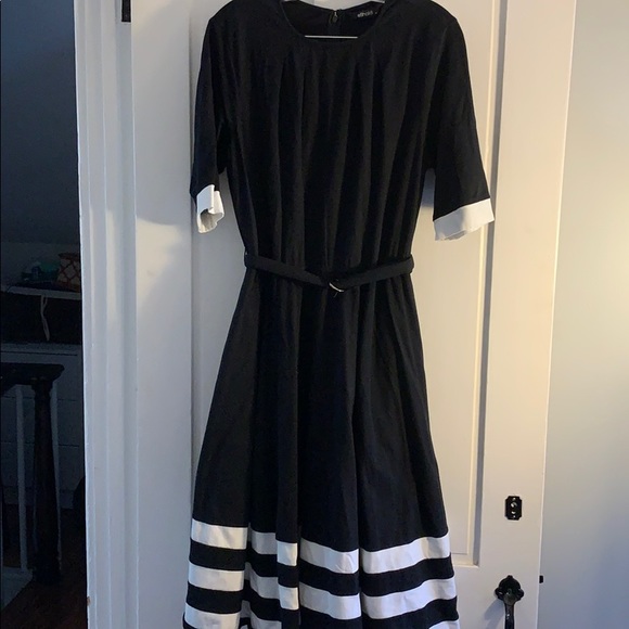 eshakti Dresses & Skirts - Modest eshakti black and white midi dress